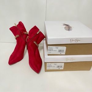 Jessica Simpson Valyn 4 Bootie In Wicked Red W/ Gold Tone Chain - Duplicate